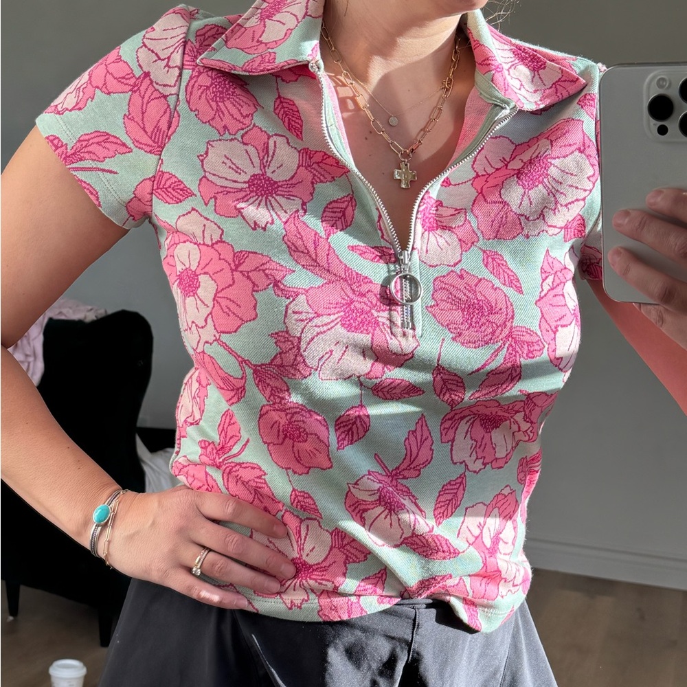 Anthropologie Pink Floral Short Sleeve Top. Vintage style